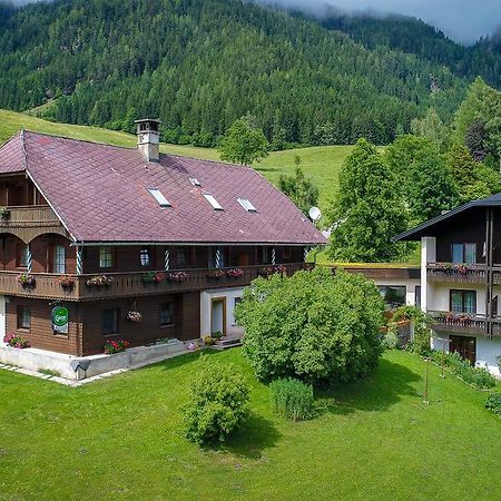 Pension & Ferienwohnung Sonnleiten Gnesau エクステリア 写真