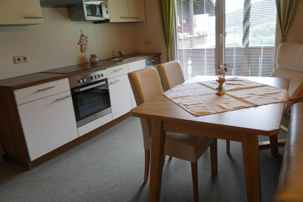 Pension & Ferienwohnung Sonnleiten Gnesau エクステリア 写真
