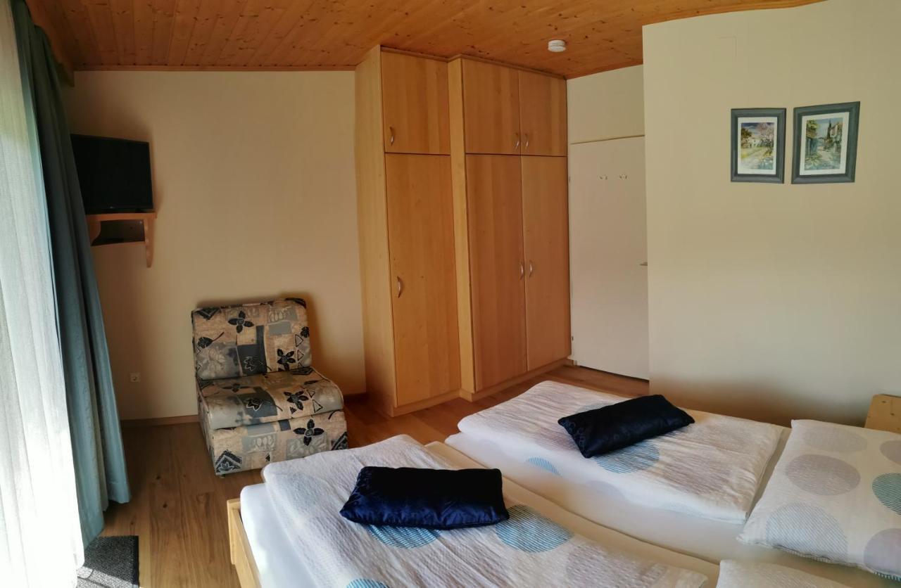Pension & Ferienwohnung Sonnleiten Gnesau エクステリア 写真