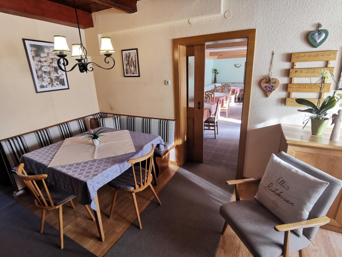 Pension & Ferienwohnung Sonnleiten Gnesau エクステリア 写真