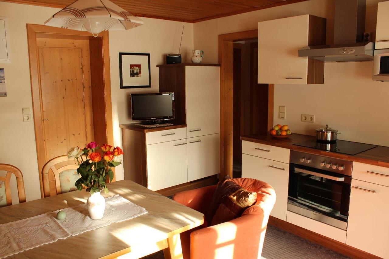 Pension & Ferienwohnung Sonnleiten Gnesau エクステリア 写真