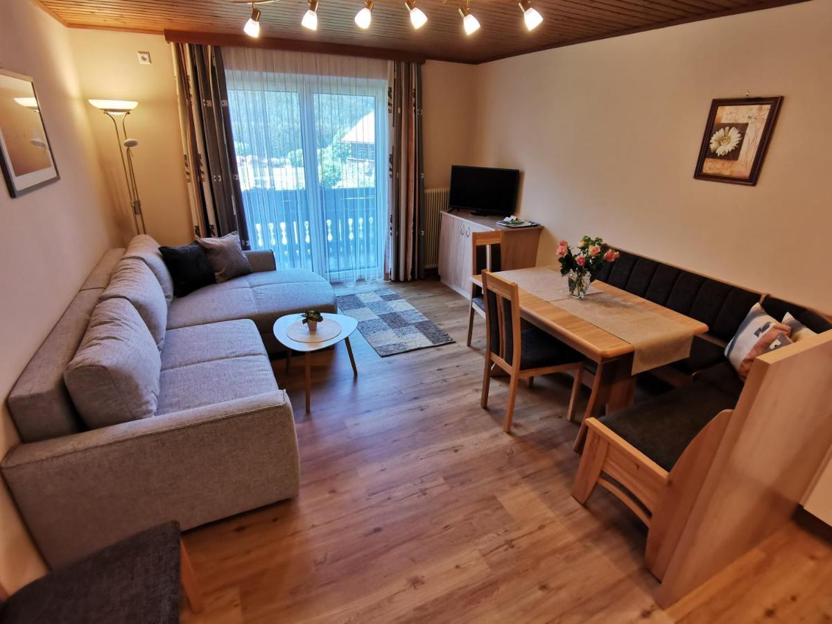 Pension & Ferienwohnung Sonnleiten Gnesau エクステリア 写真