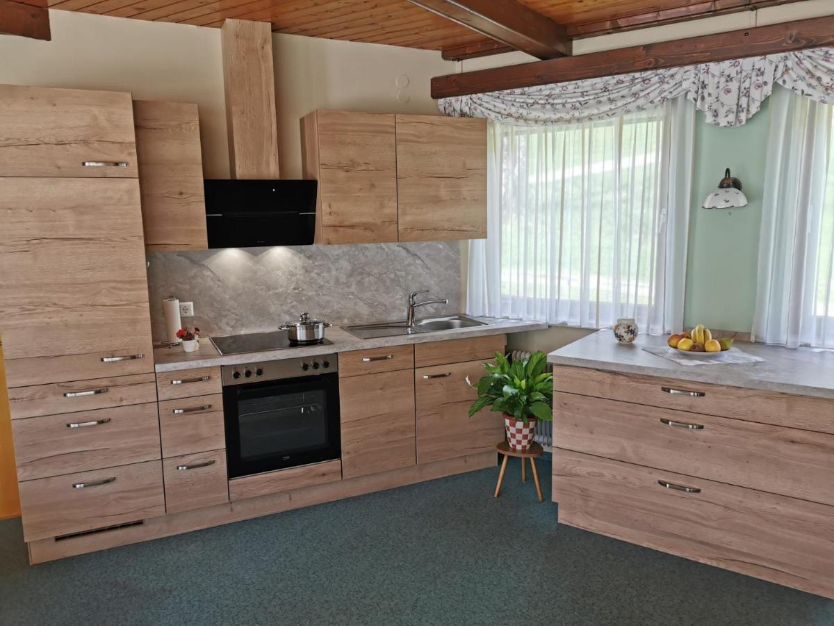 Pension & Ferienwohnung Sonnleiten Gnesau エクステリア 写真