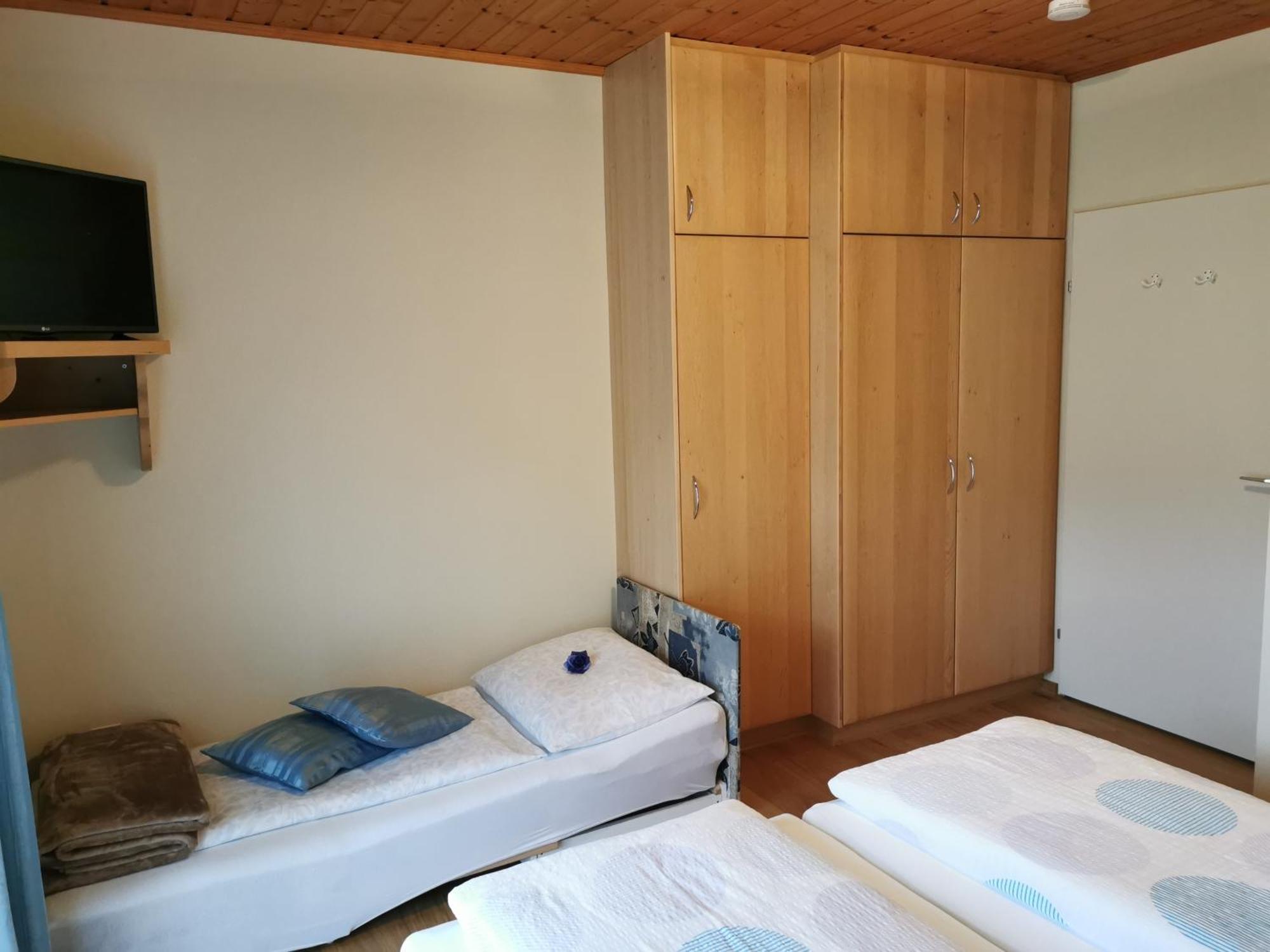 Pension & Ferienwohnung Sonnleiten Gnesau エクステリア 写真