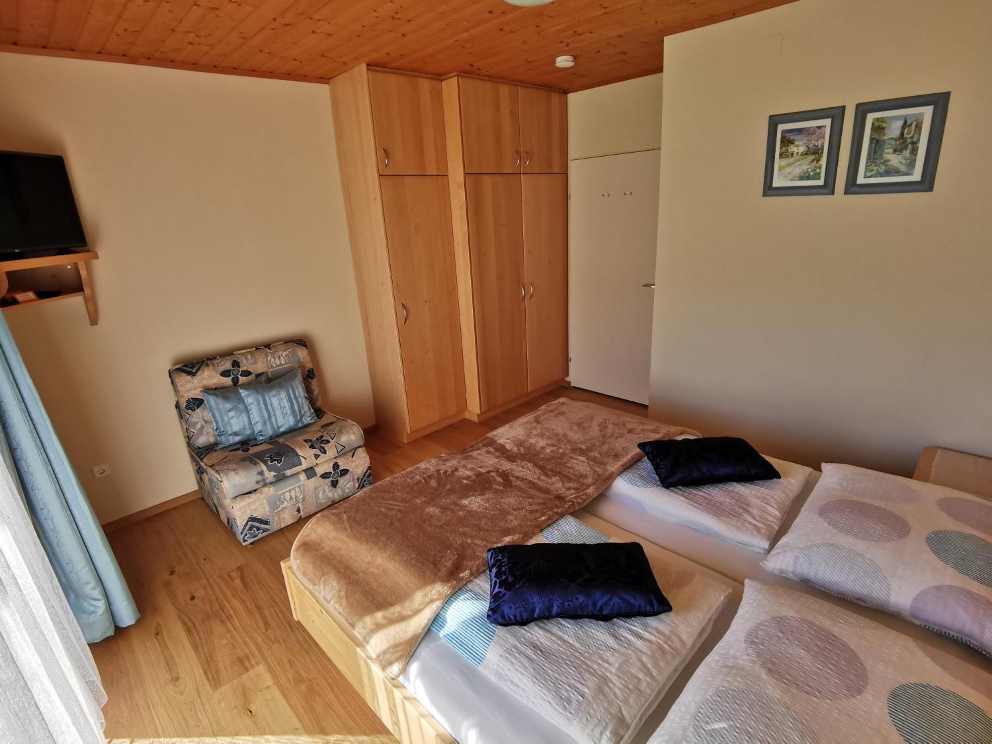 Pension & Ferienwohnung Sonnleiten Gnesau エクステリア 写真