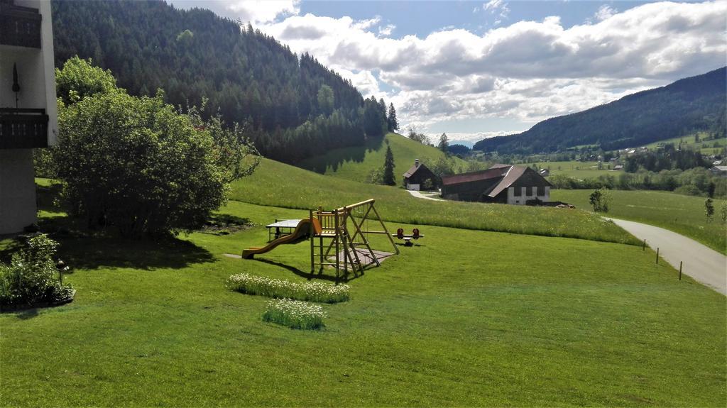 Pension & Ferienwohnung Sonnleiten Gnesau エクステリア 写真